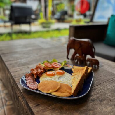 Petit-dejeuner au Wirason Residence a lamai, Koh Samui