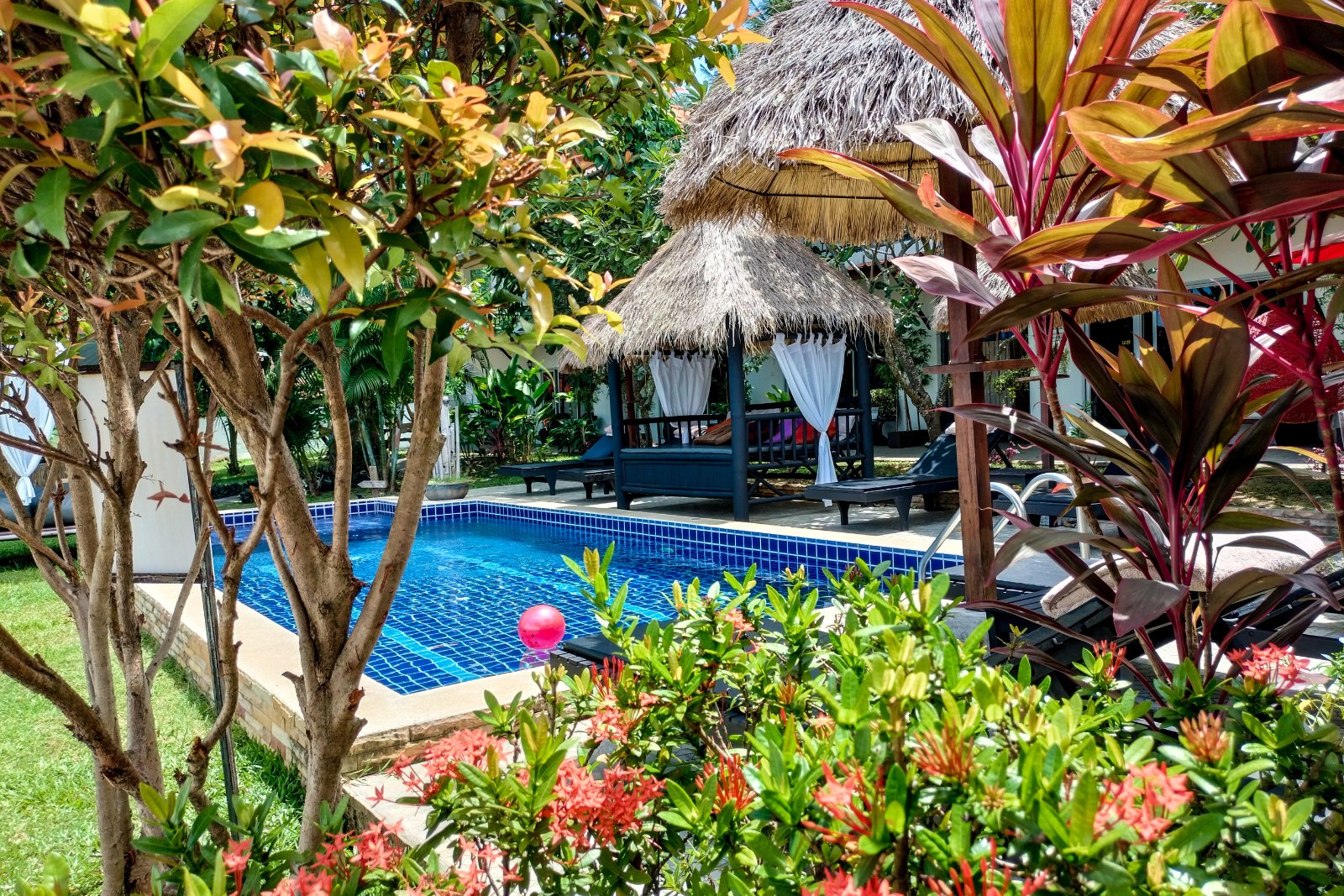 Wirason Residence, hôtel 3 étoiles dans la cocoteraie de lamai, Koh Samui. Thaïlande.